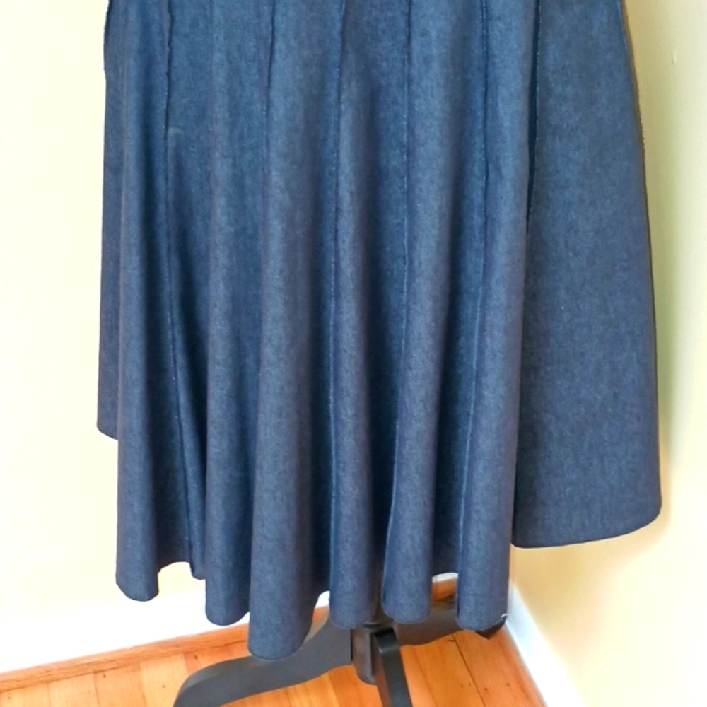 Dress - Picture 4 of 6